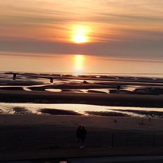 The Rutland Hotel Blackpool Bagian luar foto